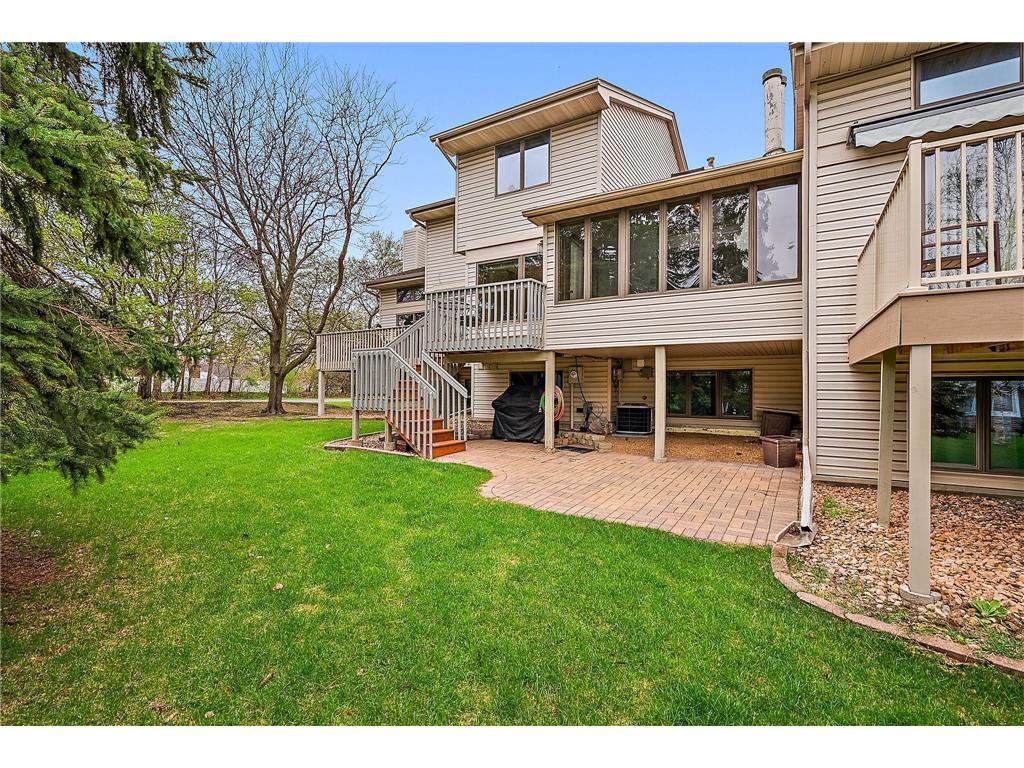 1330 Sunview Drive Shoreview MN 55126 6694597 image1