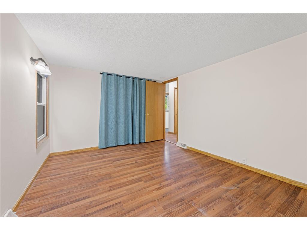 1331 4th Street E Saint Paul MN 55106 7089759 image15