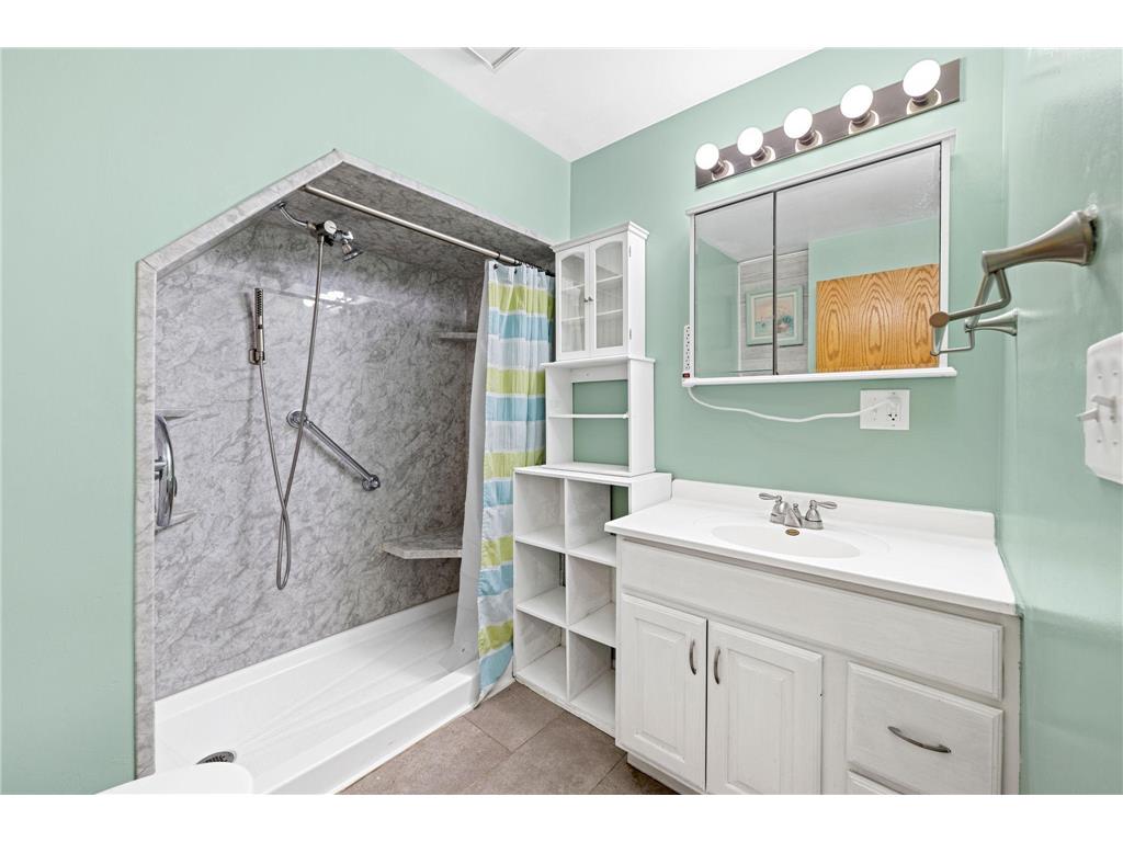 1331 4th Street E Saint Paul MN 55106 7089759 image16