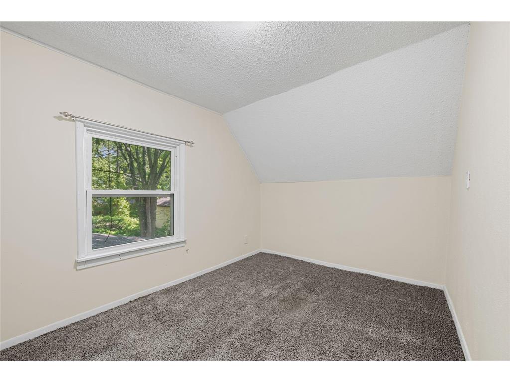 1331 4th Street E Saint Paul MN 55106 7089759 image19