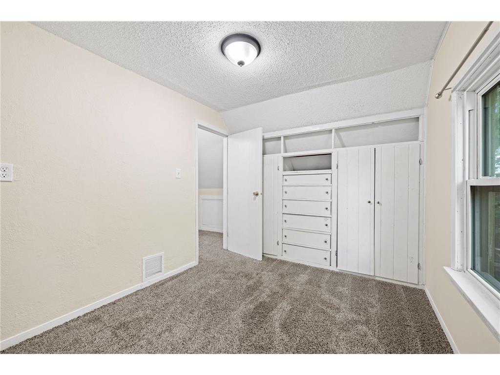 1331 4th Street E Saint Paul MN 55106 7089759 image20