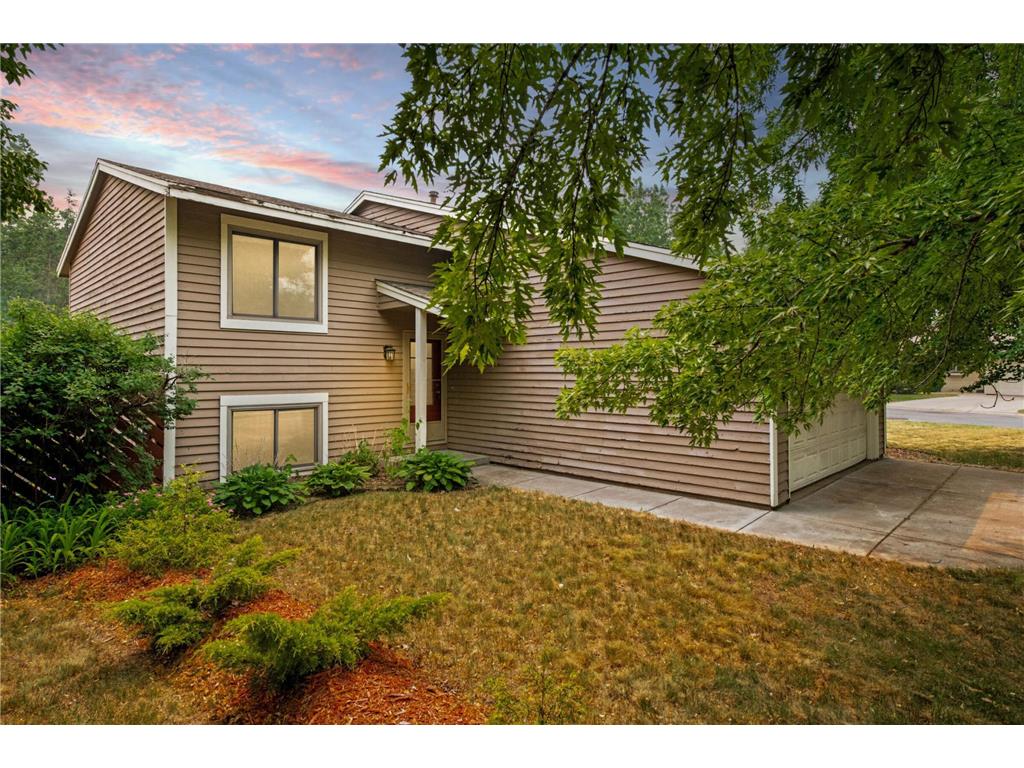 1331 Knoll Drive Shoreview MN 55126 6387774 image1