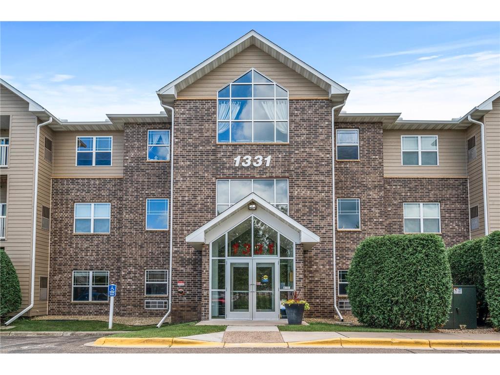 1331 Lake Drive W #A106 Chanhassen MN 55317 6654647 image1