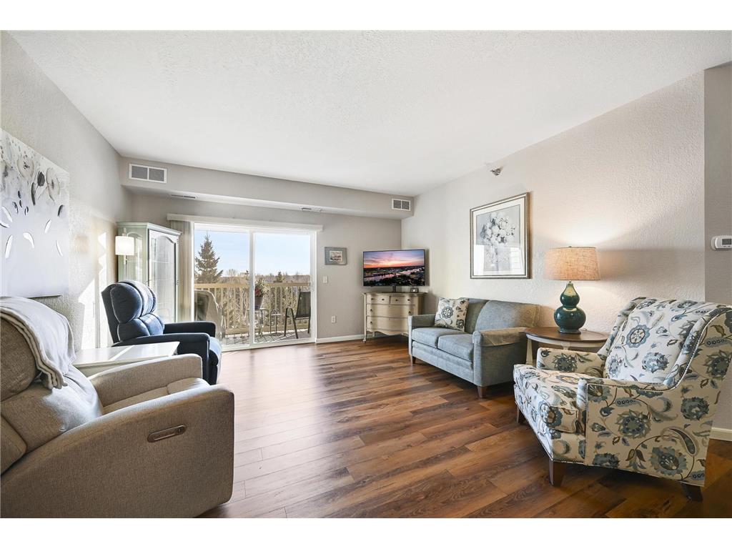 1331 Lake Drive W #A213 Chanhassen MN 55317 6822349 image1