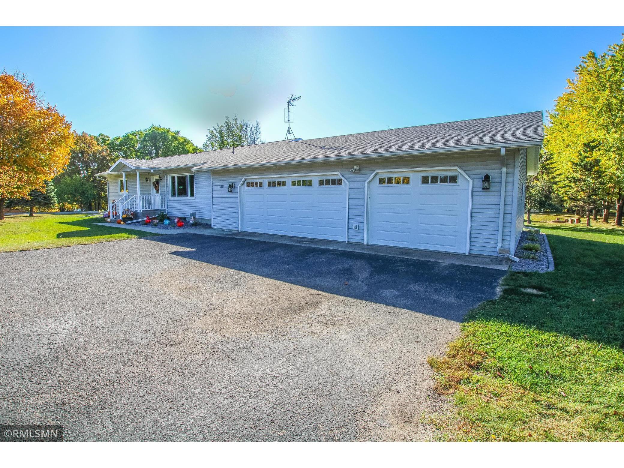 1331 Melody Lane Alexandria Mn 56308 Mls 5700196 Edina Realty