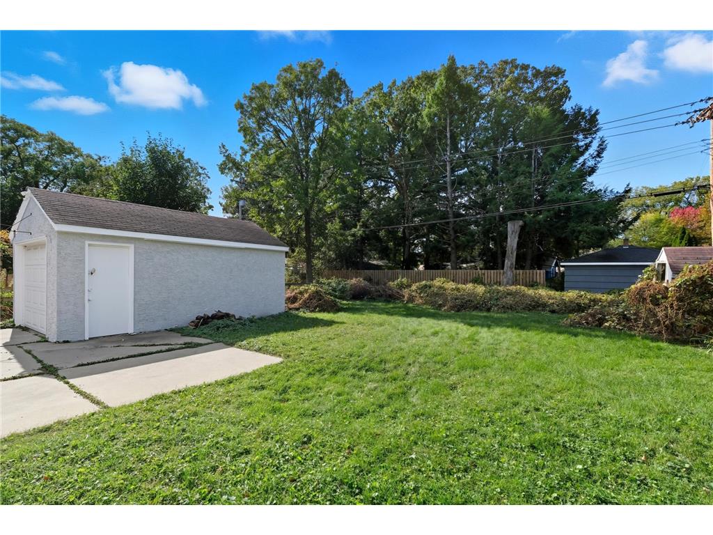 1331 Murray Street Saint Paul MN 55116 6799483 image25