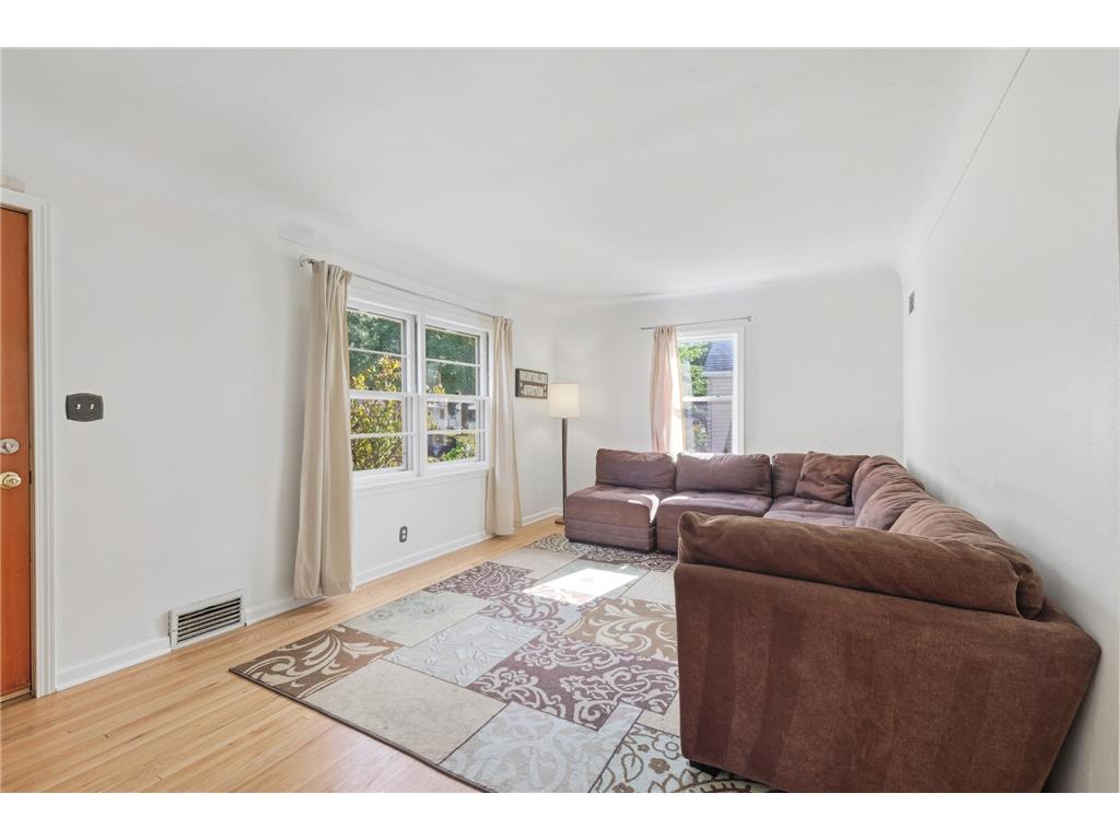 1331 Murray Street Saint Paul MN 55116 6799483 image5