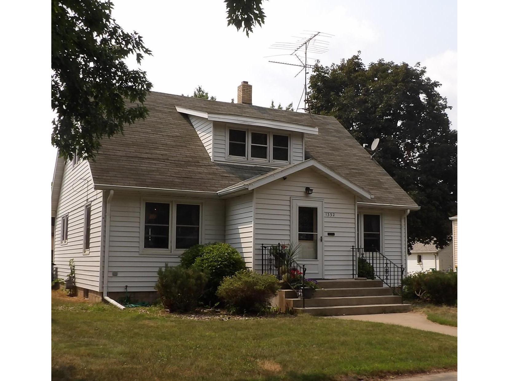 1332 2nd Avenue N, Windom, MN 56101 MLS 6070405 Edina Realty