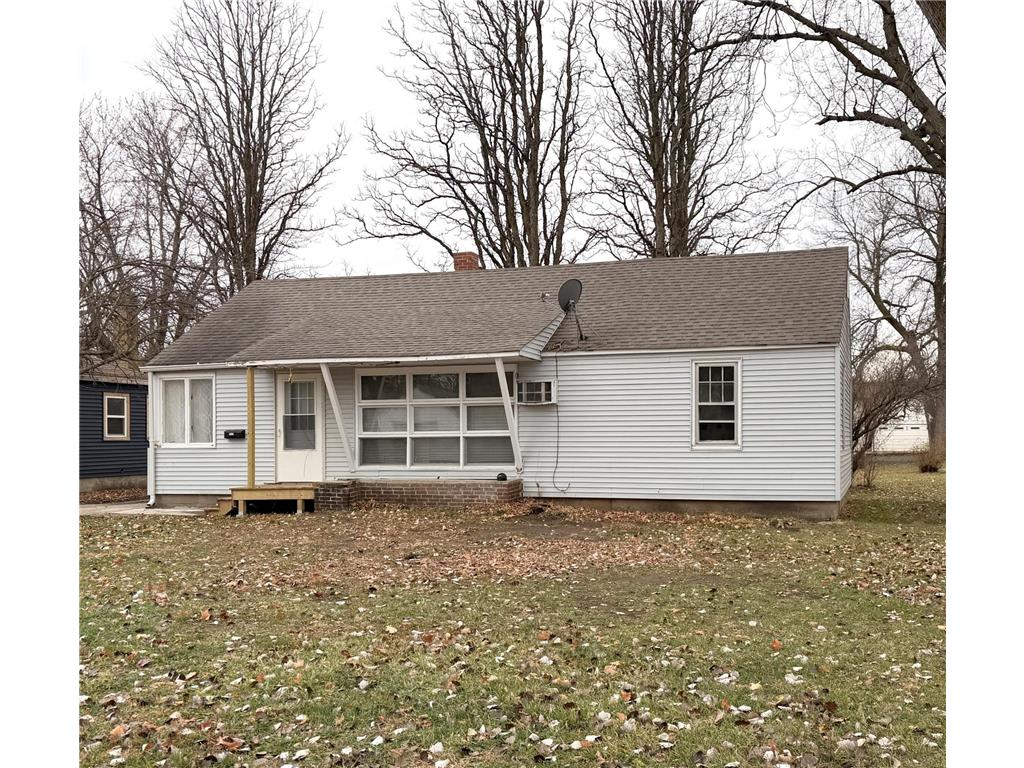 1332 8th Avenue Windom MN 56101 6823829 image1