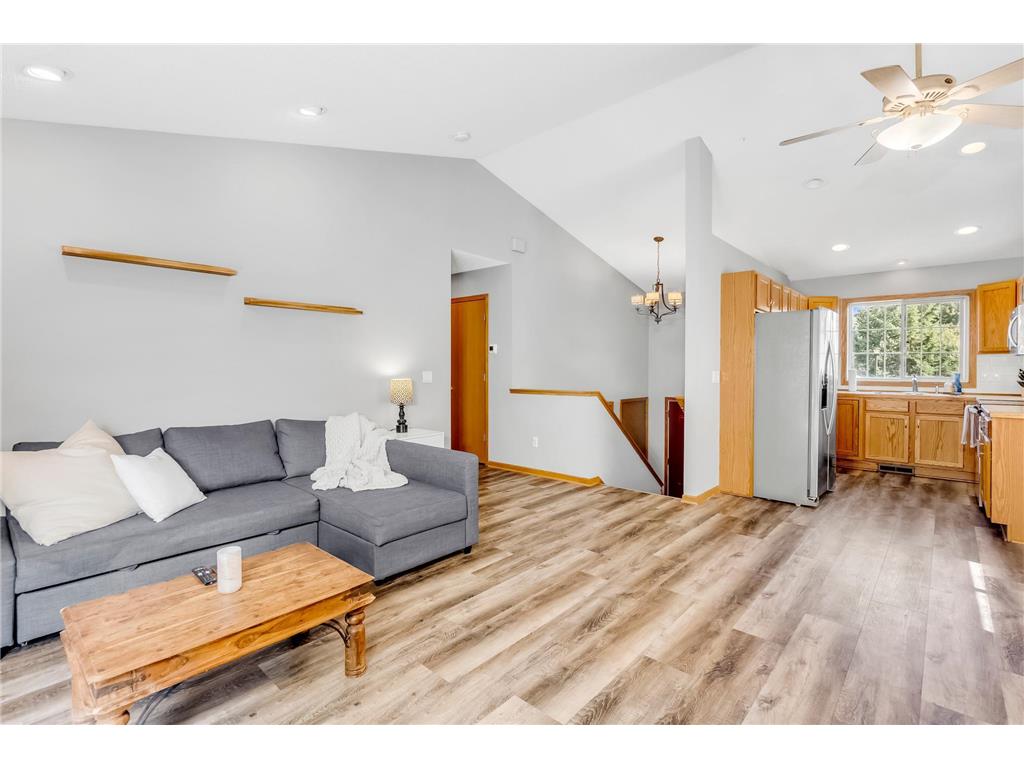 1332 Creekside Drive Waconia MN 55387 6612708 image1