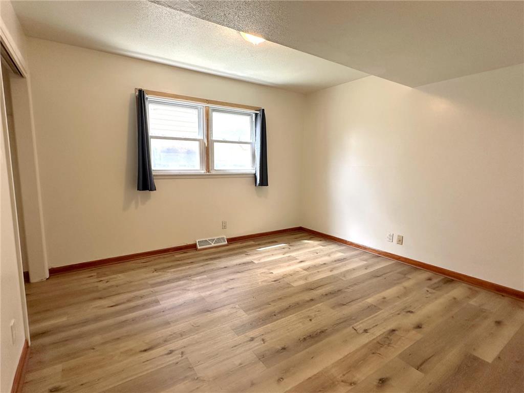 1332 Logan Avenue N Minneapolis MN 55411 6753514 image11