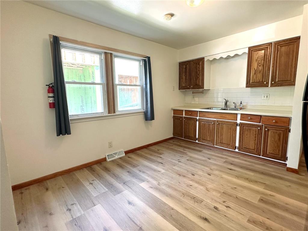 1332 Logan Avenue N Minneapolis MN 55411 6753514 image9