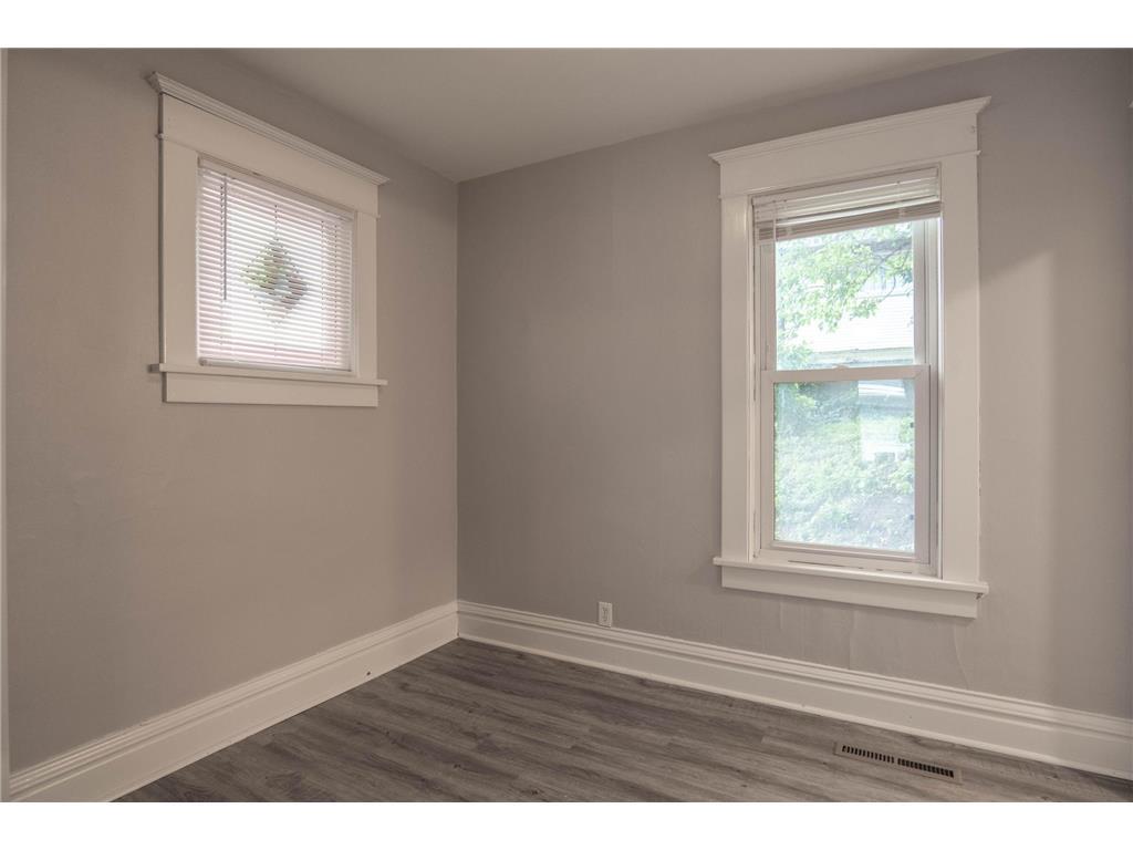 1333 Pacific Street Saint Paul MN 55106 7015555 image8