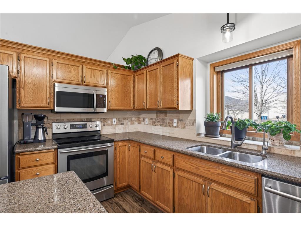 13335 180 1/2 Circle NW Elk River MN 55330 7018704 image10
