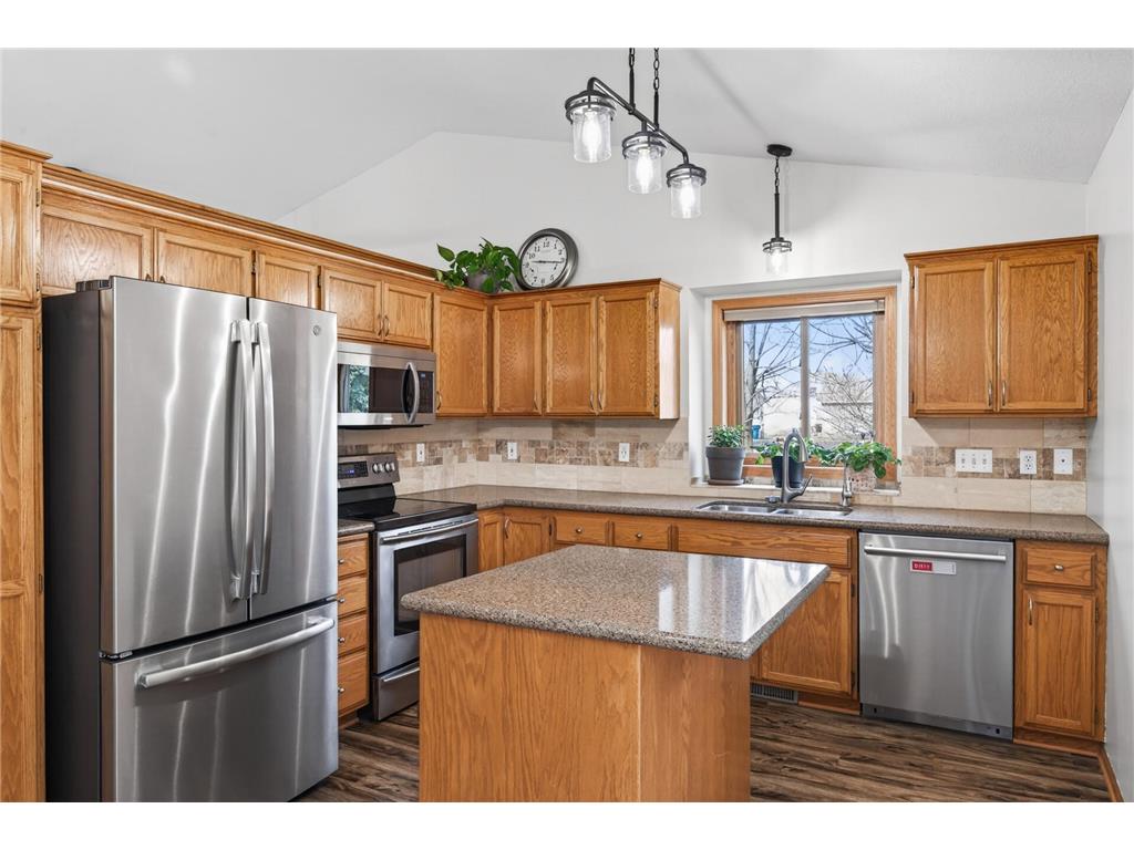13335 180 1/2 Circle NW Elk River MN 55330 7018704 image9