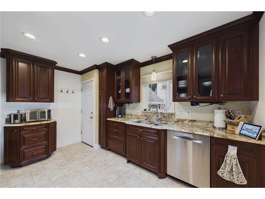 1334 Dunham Street Albert Lea MN 56007 7096460 image2
