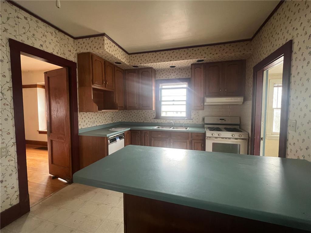 1334 Jackson Street La Crosse WI 54601 7056109 image10