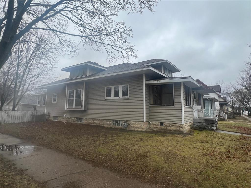 1334 Jackson Street La Crosse WI 54601 7056109 image3