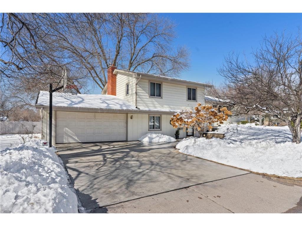 1335 Jersey Avenue N Golden Valley MN 55427 6655475 image1