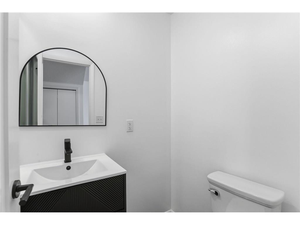 13351 Court Place Burnsville MN 55337 7072360 image12