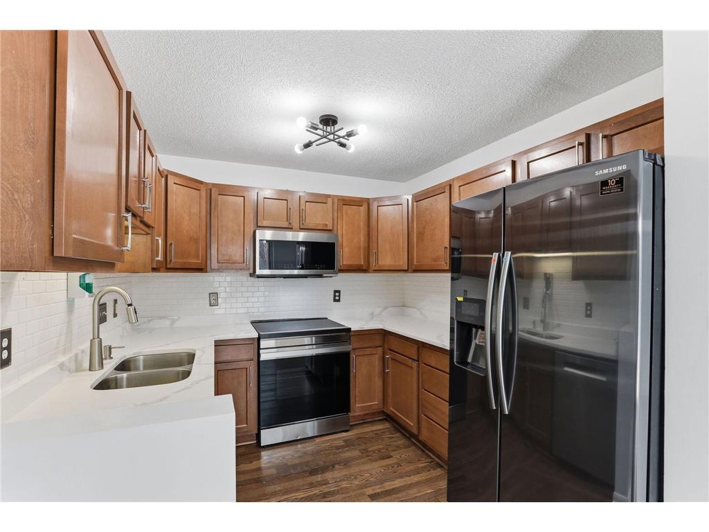 13351 Court Place Burnsville MN 55337 7072360 image7