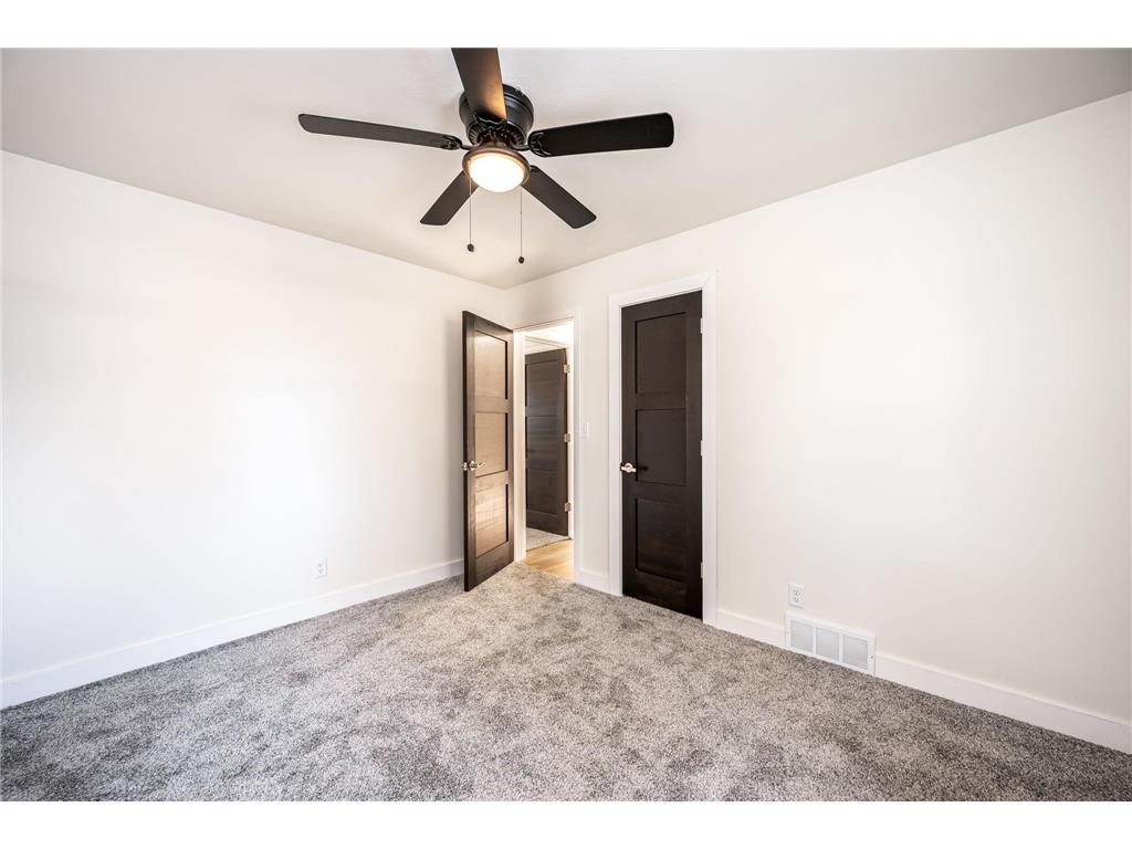 1336 Lucia Avenue Fairmont MN 56031 - George Lake 7008530 image17