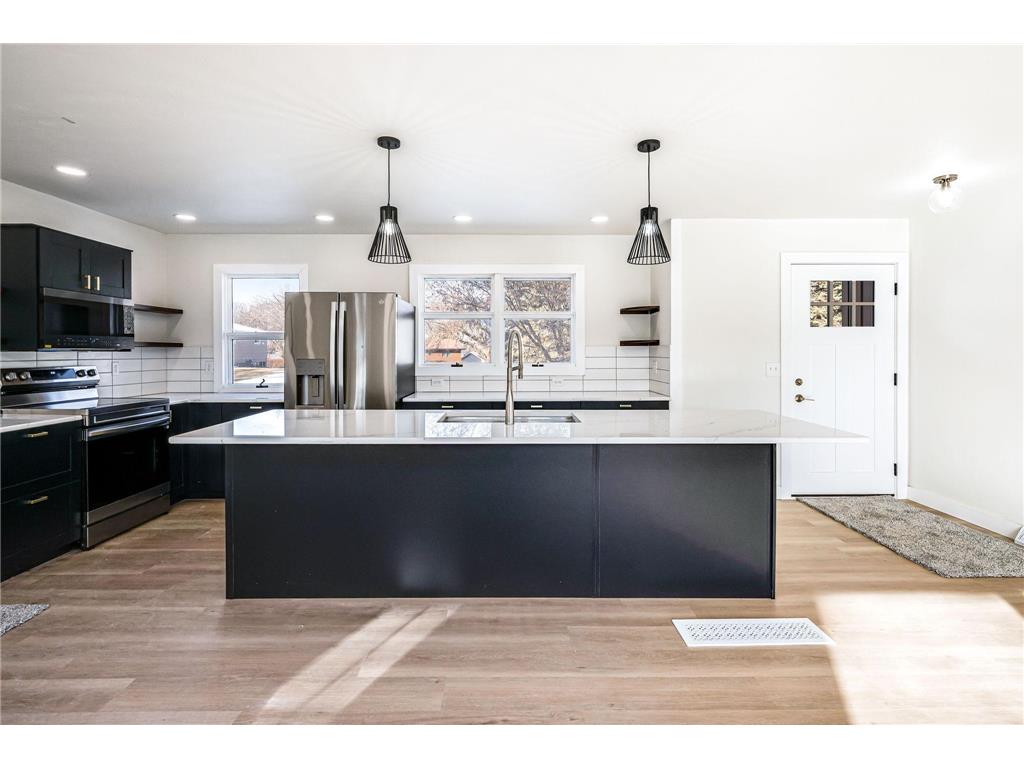 1336 Lucia Avenue Fairmont MN 56031 - George Lake 7008530 image4