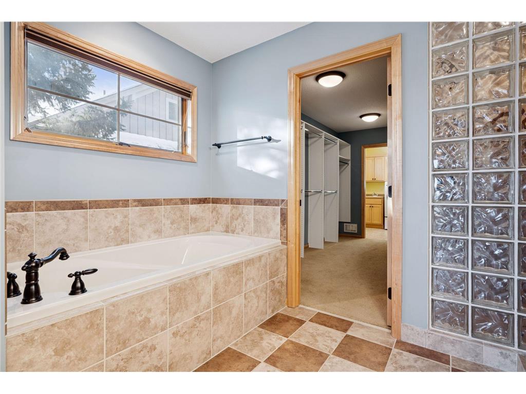1336 Palisade Path Woodbury MN 55129 7049713 image22