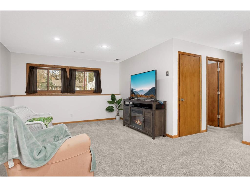 13360 Wellington Circle Champlin MN 55316 7016494 image21