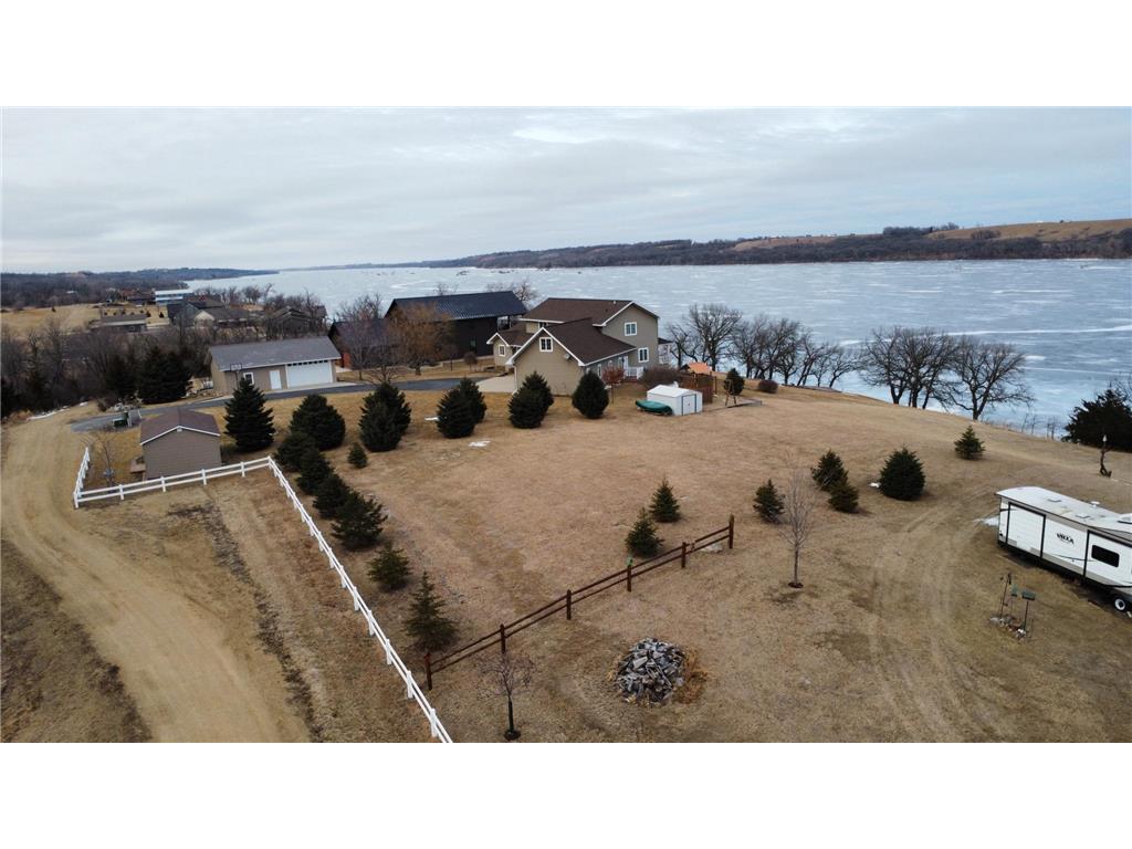13366 Cameron Cove Road Wilmot SD 57279 - Big Stone Lake 6656126 image4
