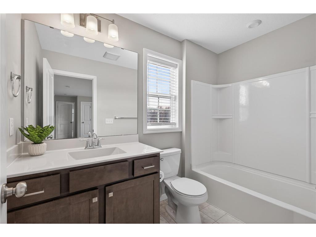 1337 100th Avenue NW Coon Rapids MN 55433 6774507 image24