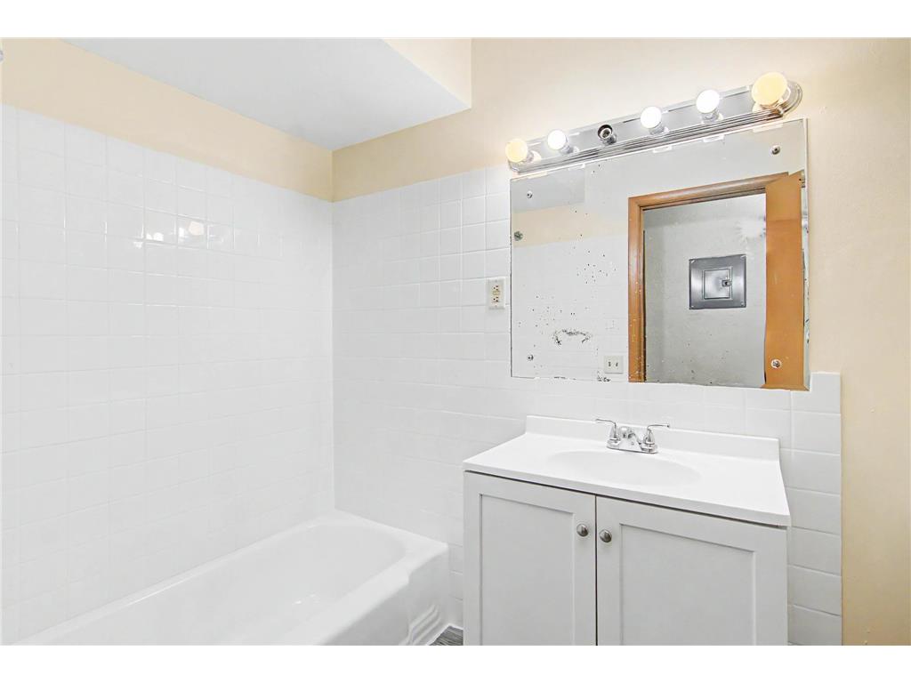 1339 Conway Street Saint Paul MN 55106 7080566 image12