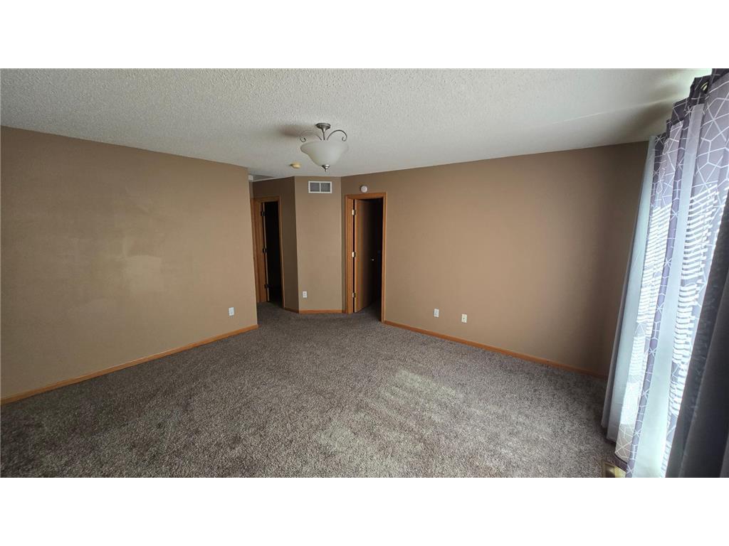 1339 Yorkshire Lane Shakopee MN 55379 6803664 image11