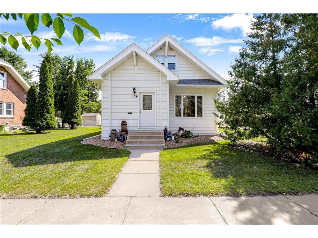 134 3rd Avenue SE, Hutchinson, MN, 55350 MLS 6422317 Edina Realty