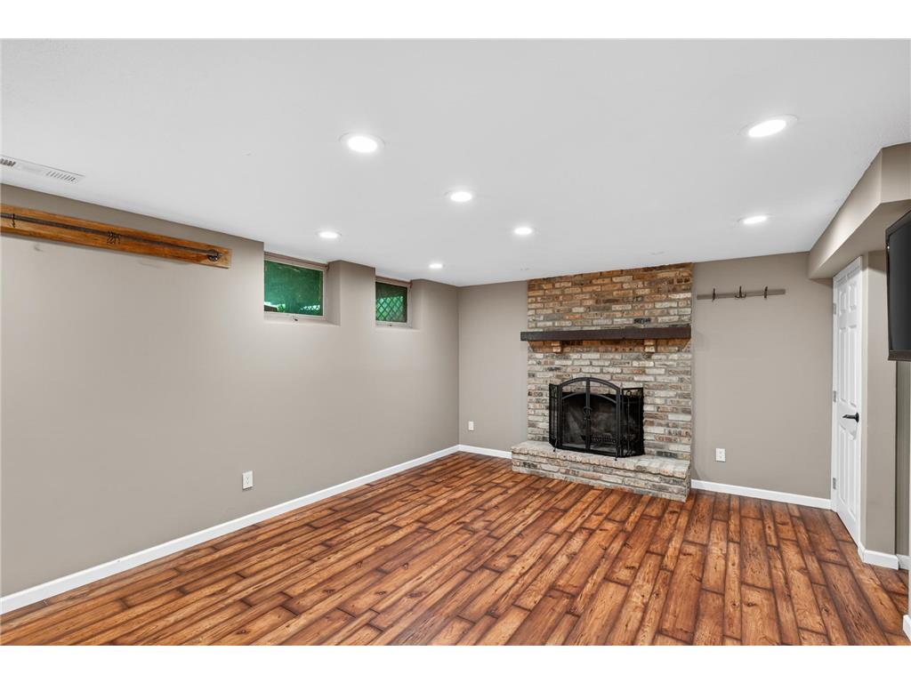 1340 Balsam Street E Eagan MN 55123 7007073 image24