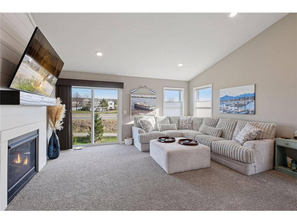 1340 Chestnut Circle Carver MN 55315 6820458 image16