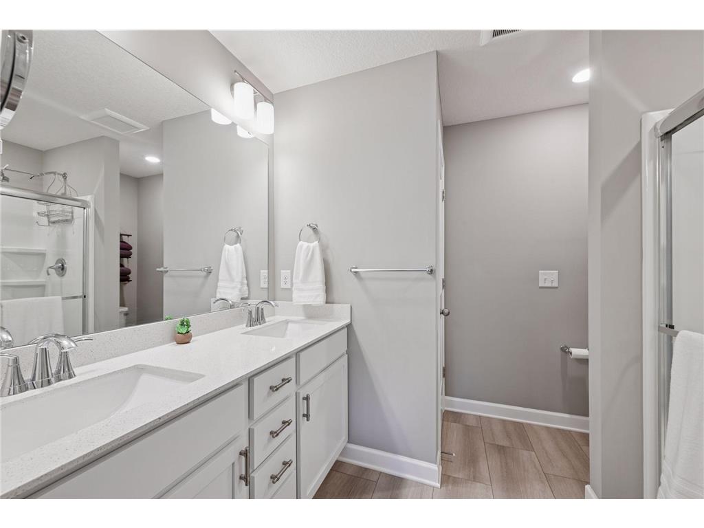 1340 Chestnut Circle Carver MN 55315 6820458 image24