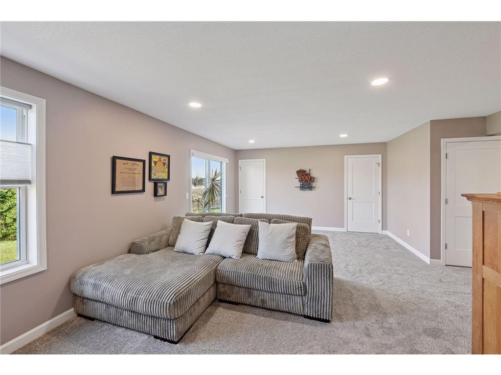 1340 Chestnut Circle Carver MN 55315 6820458 image33