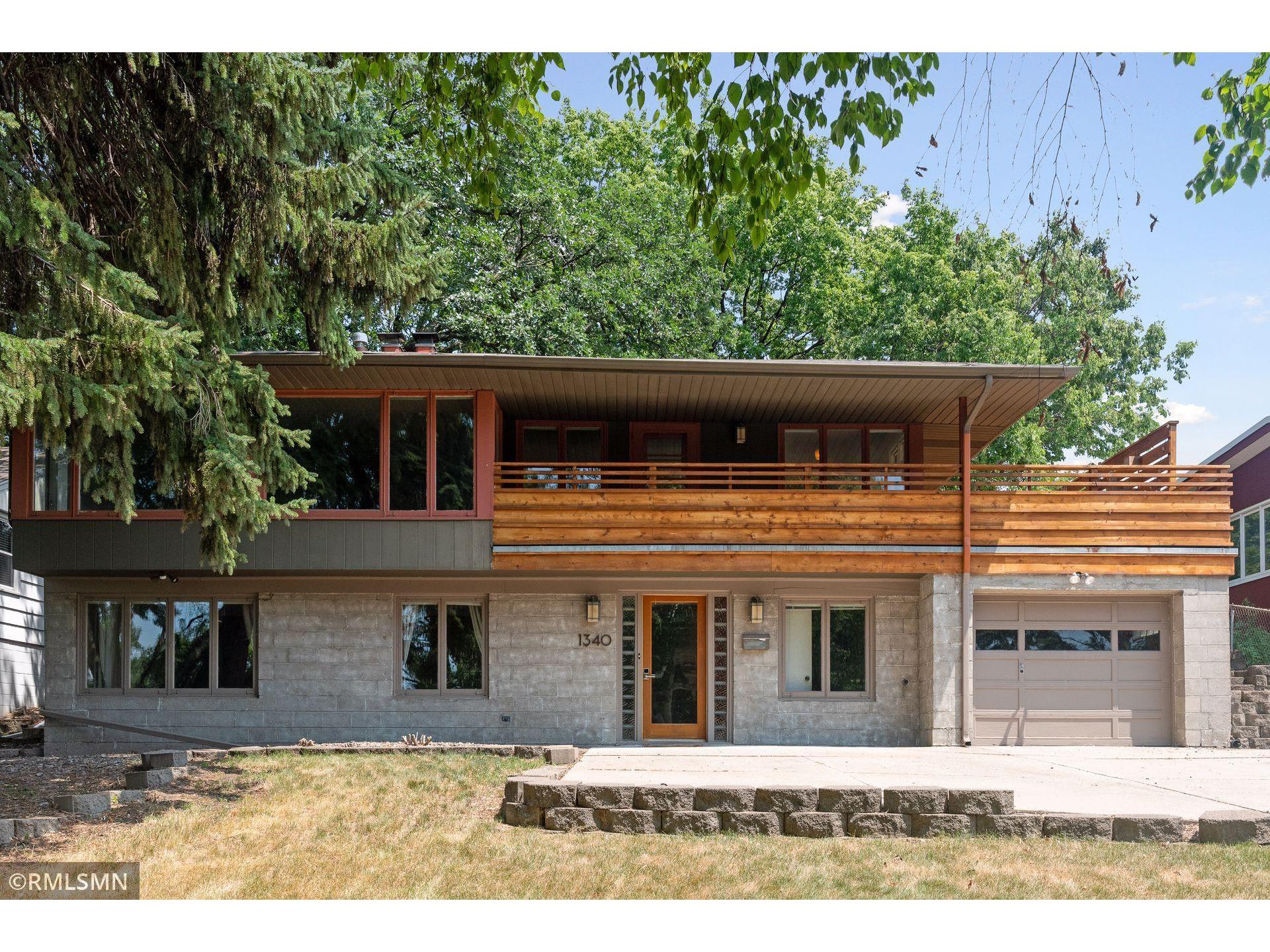 1340 Mississippi River Boulevard S, Saint Paul, MN, 55116 MLS