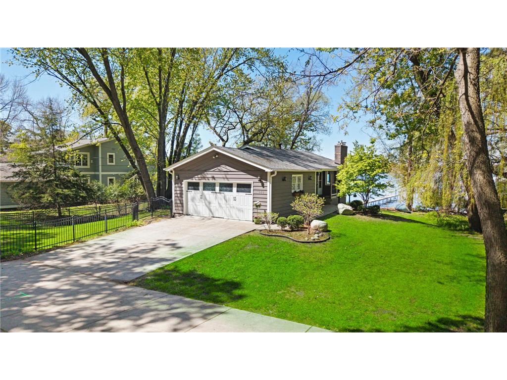 1340 Rest Point Lane Orono MN 55364 - Lake Minnetonka 7072441 image2