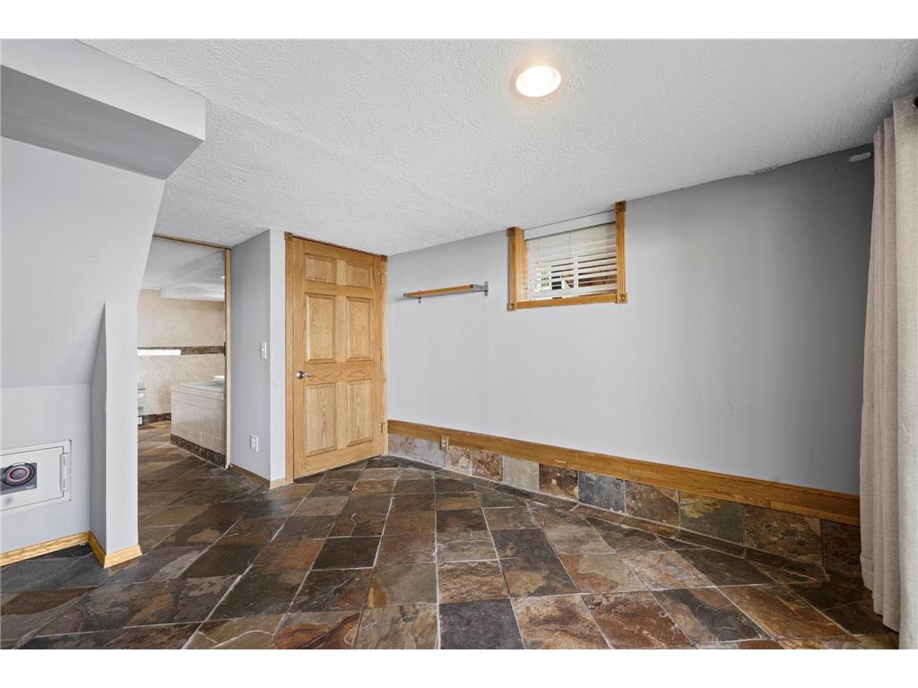 1340 Rest Point Lane Orono MN 55364 - Lake Minnetonka 7072441 image30