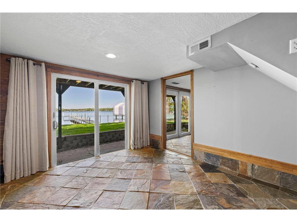 1340 Rest Point Lane Orono MN 55364 - Lake Minnetonka 7072441 image31