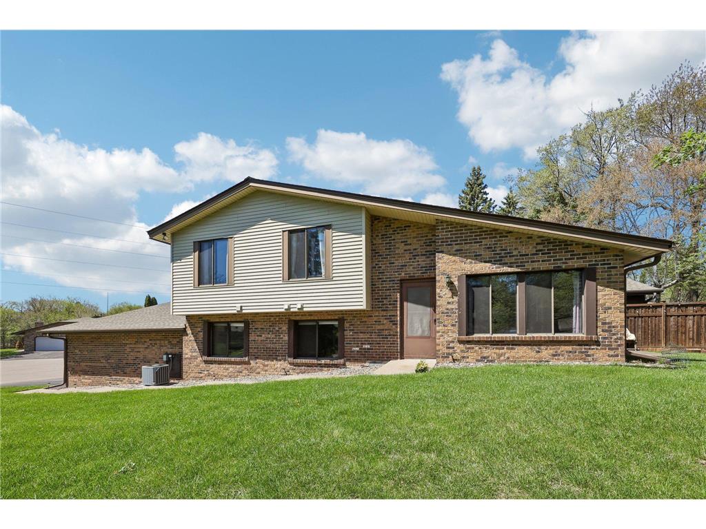13400 Pepperwood Circle Minnetonka MN 55305 7105180 image1
