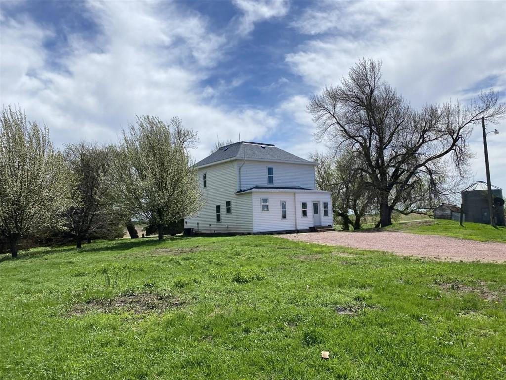 13406 Garden Avenue, Lamberton, MN, 56152 MLS 6187449 Edina Realty