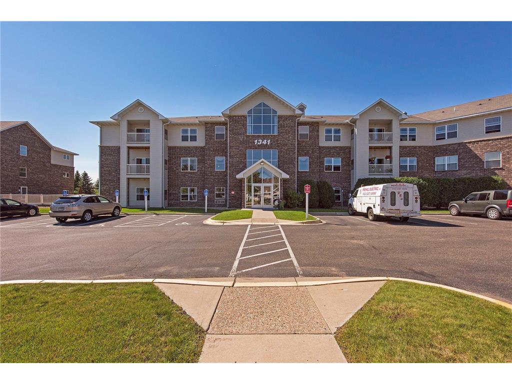 1341 Lake Drive W B115, Chanhassen, MN, 55317 MLS 6311529 Edina