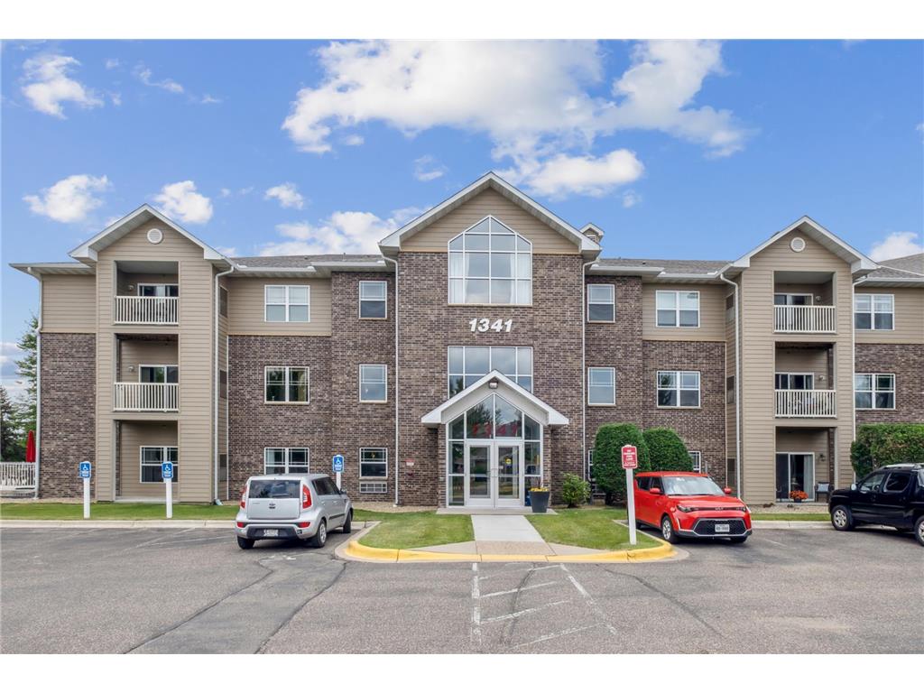 1341 Lake Drive W #B309 Chanhassen MN 55317 6647857 image1