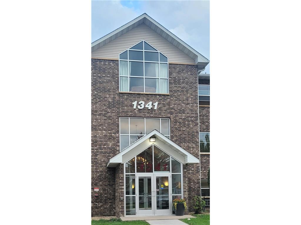 1341 Lake Drive W #B311 Chanhassen MN 55317 6418944 image1