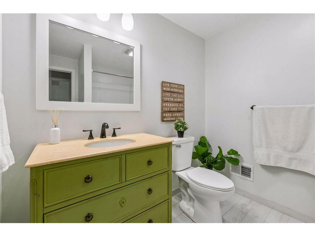 13416 Hillsboro Avenue Savage MN 55378 7063656 image31
