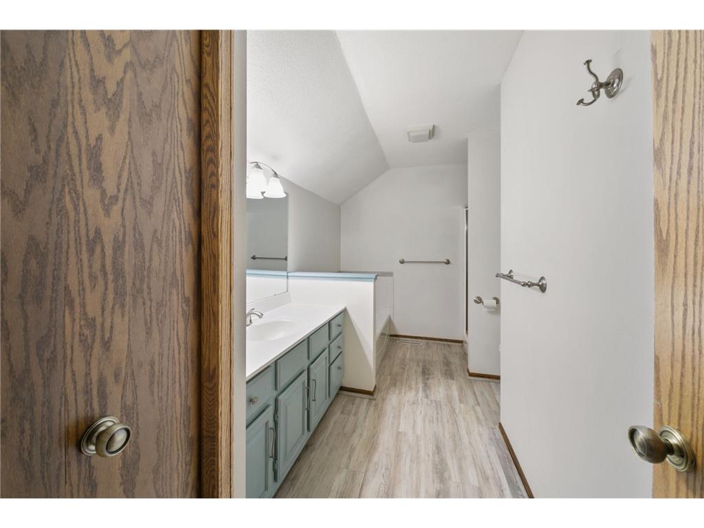 13416 Parkwood Drive Burnsville MN 55337 7020624 image10