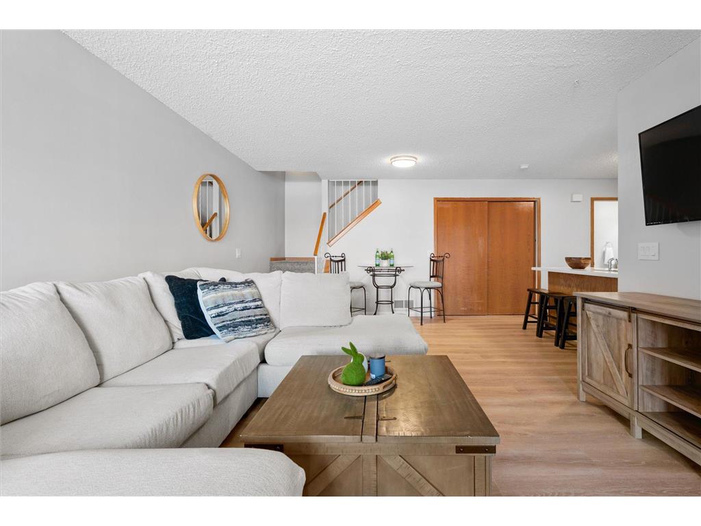 1342 Cottage Drive Stillwater MN 55082 6683365 image1